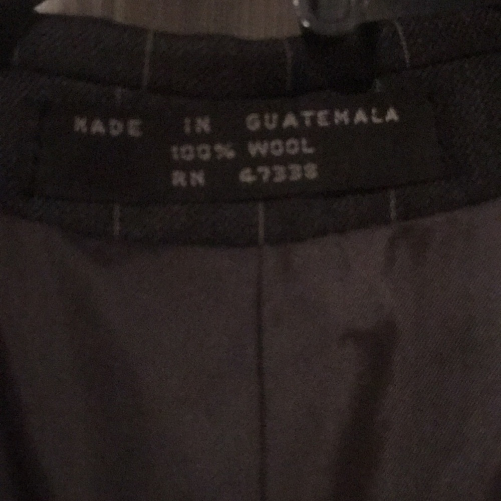 Suits Suits - Picture 8 of 10